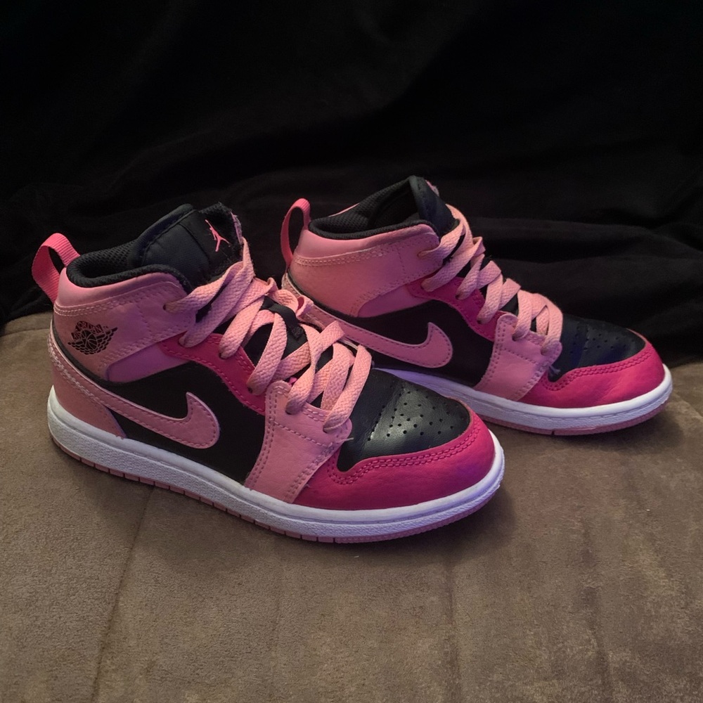 Girls Nike Jordan Classics 1